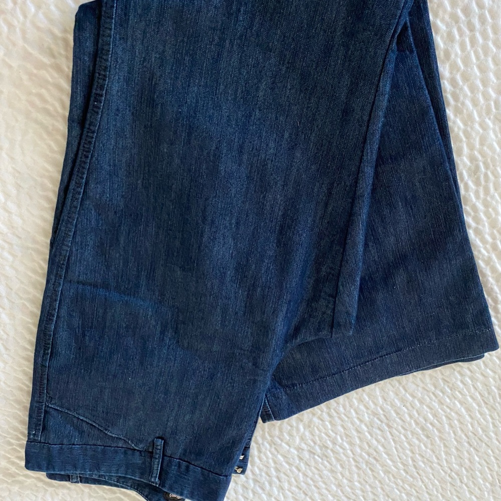 Steve & Berry’s Ladies Blue Jeans Size 12 bel  legs
